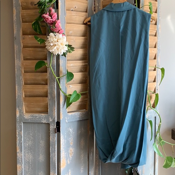 Elie Tahari lined funky back draped wrap vest🦋 - Picture 5 of 9